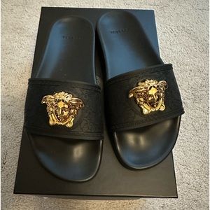 BRAND NEW! Versace Medusa Pool Slides Size 37